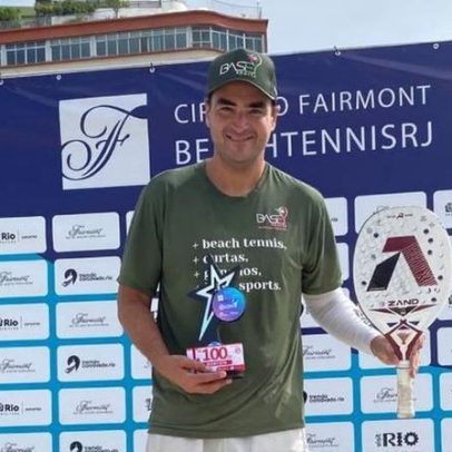 Couto e Isabelle, maratonistas de beach tennis no Rio