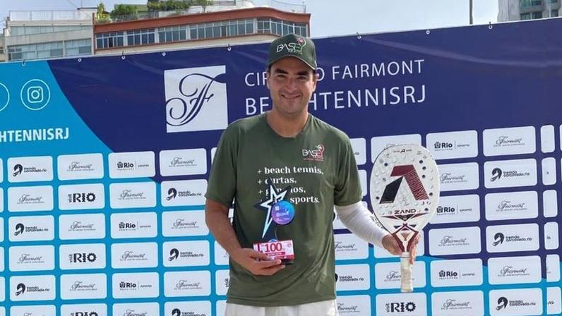 Couto e Isabelle, maratonistas de beach tennis no Rio