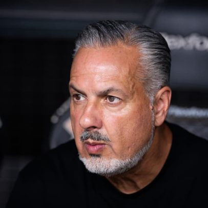 Lúcio de Castro afirma que Boto não o deixa falar sobre a Copa do Mundo