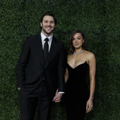 Hailee Steinfeld revela o nome da filha com Josh Allen