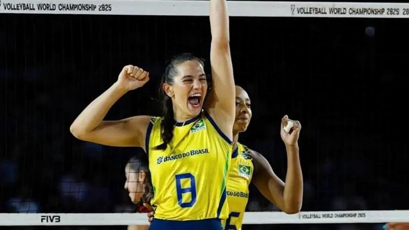 Julia Kudiess pela Seleção Brasileira, que estreia na VNL contra a Holanda (Foto: Reprodução/ Instagram)