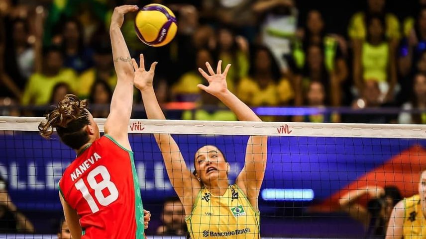 Julia Kudiess atinge 100 bloqueios na VNL e comenta estar perdida