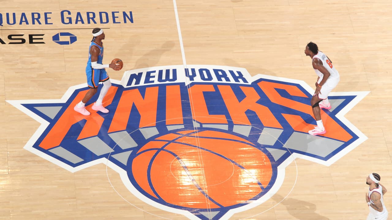 San Antonio Spurs e New York Knicks em disputa nas finais da NBA (Foto:Nathaniel S. Butler/Getty Images via AFP)