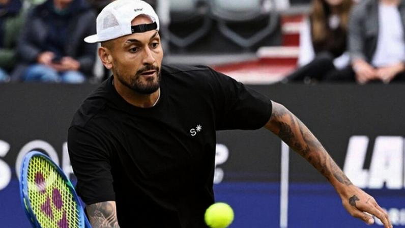 Kyrgios vence em Stuttgart após 14 meses de pausa