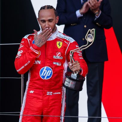 Hamilton manda beijo a Kim Kardashian após 2º lugar no GP de Mônaco 2026