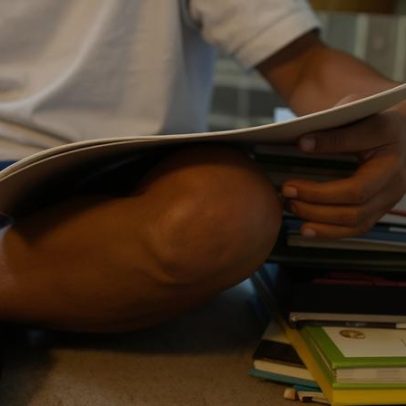 Literatura como ferramenta para mitigar impactos do racismo na sala de aula