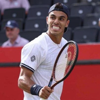 Cerúndolo avança às semis em Queen's e supera Fonseca no ranking