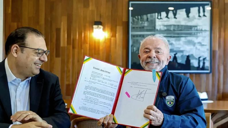 Lula sanciona lei que garante renovação automática da CNH