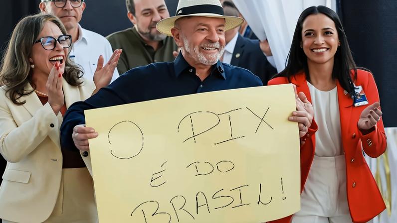 Lula estende cartaz em defesa do PIX após queixas dos EUA