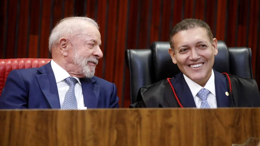 Nunes Marques é sorteado relator de ação de Flávio Bolsonaro contra Lula