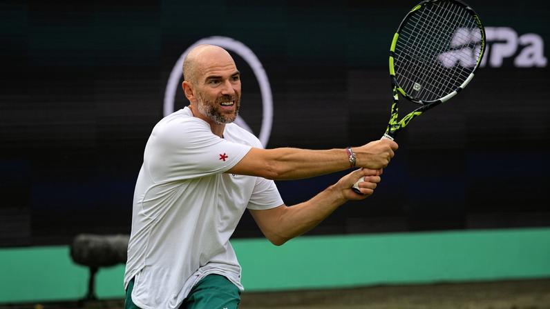 Mannarino vence o atual campeão Diallo na Holanda; De Minaur encara Damm