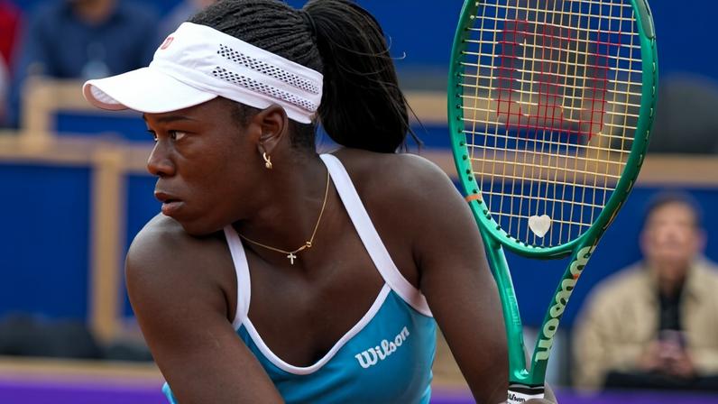 Mboko abandona com lesão; Pliskova avança às quartas em Queen's