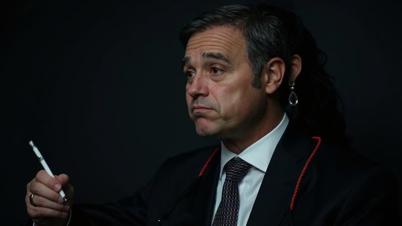 Mendonça determina retirada de publicações que atacam Lula