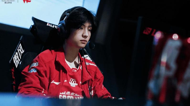 Team WE vence a AL e segue vivo na maratona rumo ao MSI