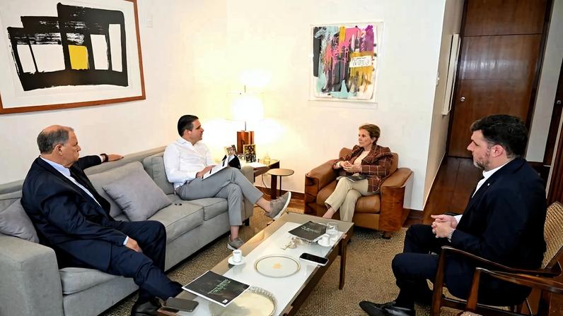 O presidente da Câmara, Hugo Motta (Republicanos-PB), com integrantes da Frente Parlamentar da Agropecuária. Foto: Redes Sociais/Reprodução