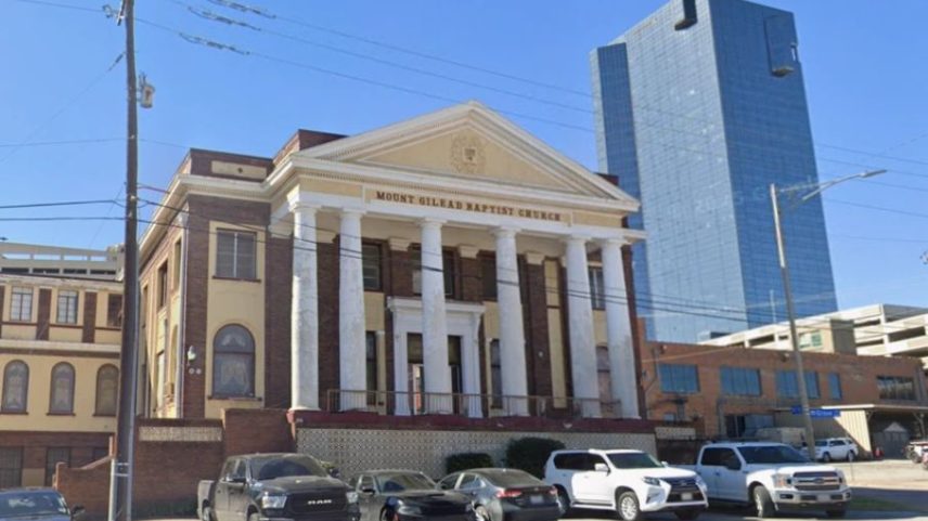 Igreja fundada há 150 anos por ex-escravos fecha templo