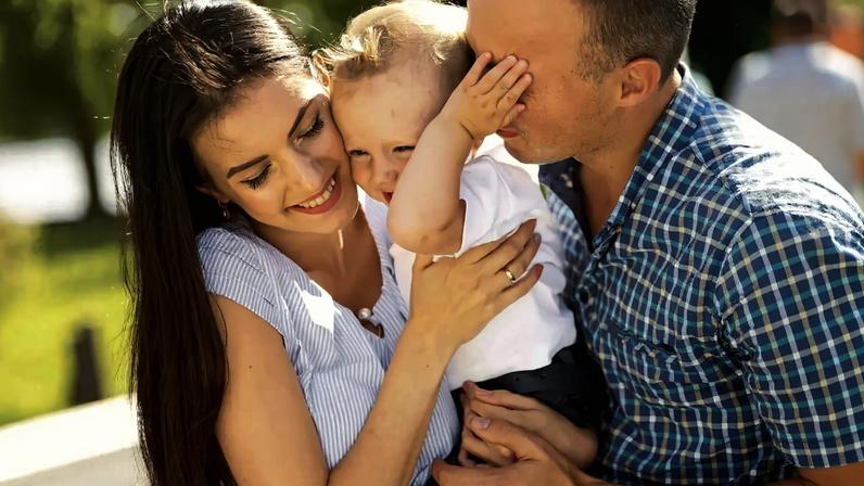 Mulheres cristãs discutem novas perspectivas sobre casamento e maternidade na sociedade atual.