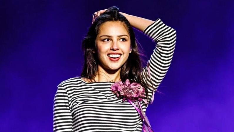 Olivia Rodrigo vai destinar 100% da receita líquida do festival para ONGs