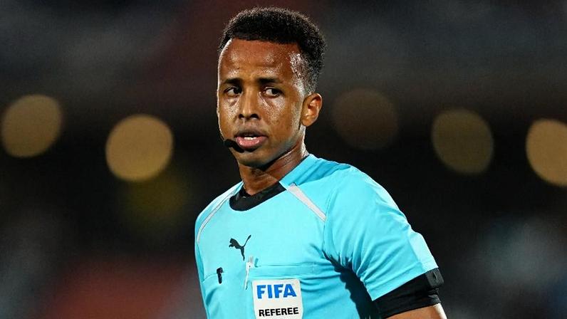 Copa da imigração nos EUA: árbitro somali barrado, craque iraquiano detido