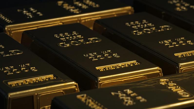 Ouro fecha próximo da estabilidade diante de tensões no Oriente Médio