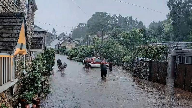 Timelapse mostra velocidade de inundação súbita em Oakhill, Somerset