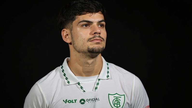 Primeiro reforço do Vasco tem data de apresentação na janela de meio do ano