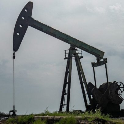 Incerteza nas negociações EUA-Irã sustenta alta do petróleo