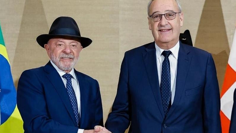 Lula chega à França para participar da Cúpula do G7
