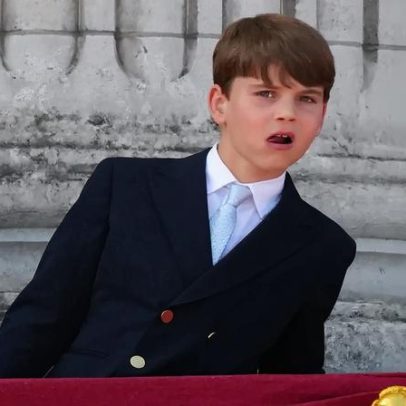 Prince Louis rouba a cena novamente com travessuras no Trooping the Colour