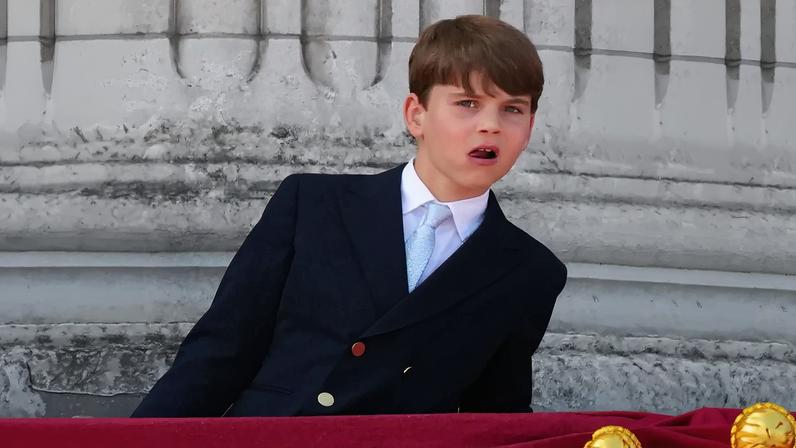 Prince Louis rouba a cena novamente com travessuras no Trooping the Colour