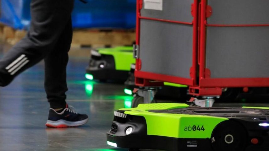 Amazon desenvolve robô de armazém com comando por voz