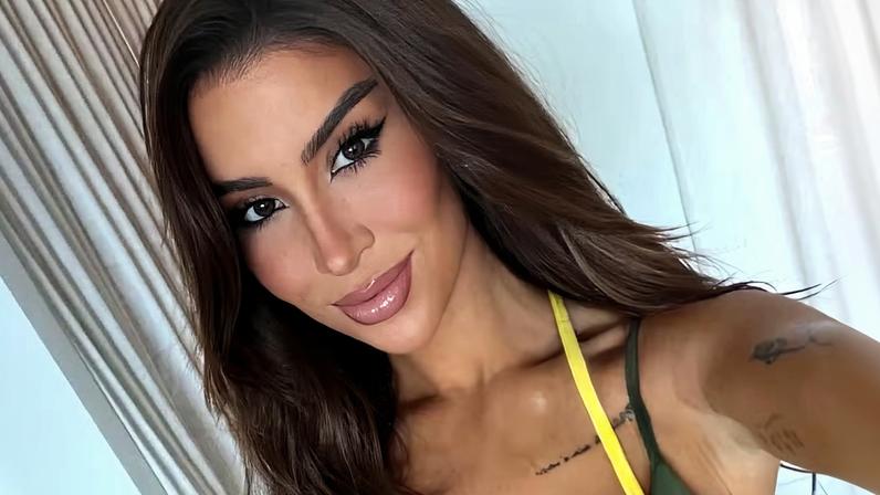 Bianca Andrade exibe bronzeado com biquíni duplo e celebra: não ser brasileira