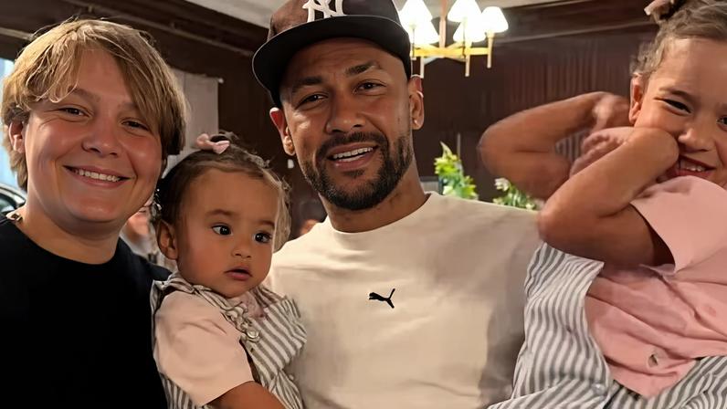 Neymar com Mel, Mavie e Davi Lucca — Foto: Reprodução/ Instagram