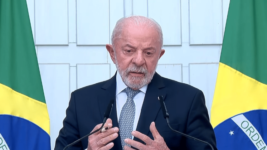REP O presidente Lula dá entrevista coletiva em Genebra