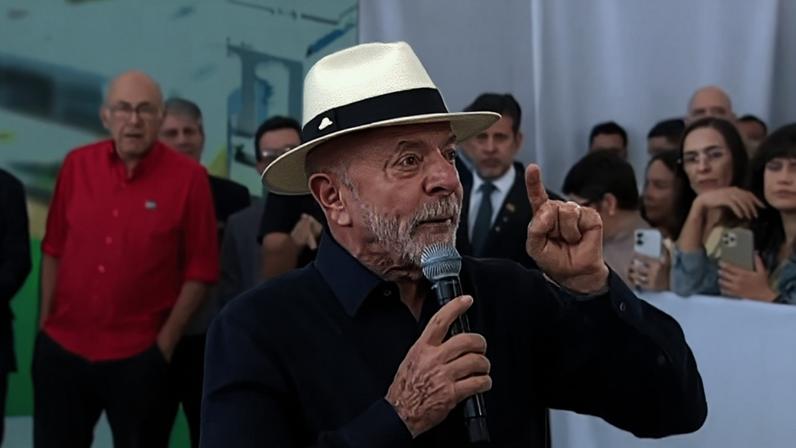 O presidente Lula fala em evento em Catalão (GO)