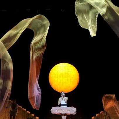 Turnê Lux de Rosalía: espetáculo único que só ela faz