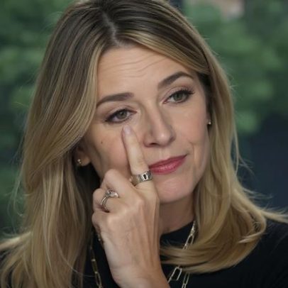 Savannah Guthrie emocionada ao falar de morte suspeita de mãe em nota de resgate