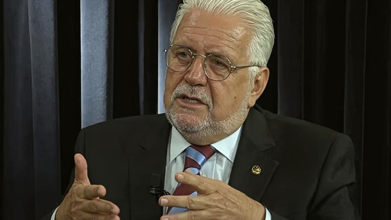 Chico Alencar defende afastamento temporário de Jaques Wagner