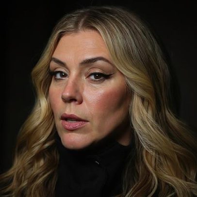 Simony afirma ter vendido bens para financiar tratamento de câncer no intestino