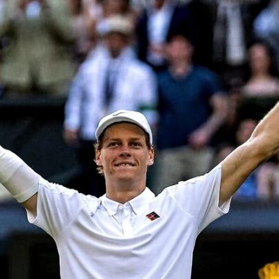 Sinner faz exibição em Hurlingham antes de Wimbledon