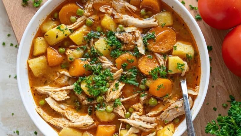 Quatro jantares saudáveis fáceis e ricos em proteínas para a dieta