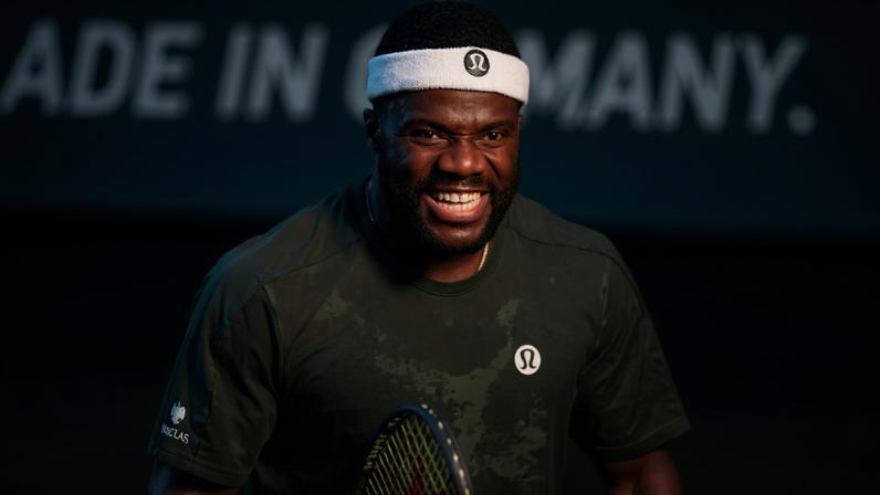 Tiafoe vence Fritz e volta a ser campeão após três anos