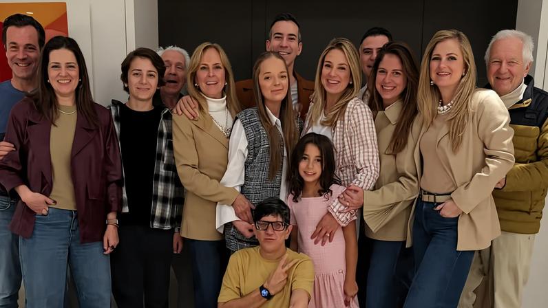 Ticiane Pinheiro celebra festa familiar às vésperas de 50 anos