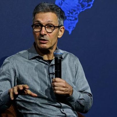 Zema critica Flávio Bolsonaro por Vorcaro e diz Bolsa Família gera imprestáveis