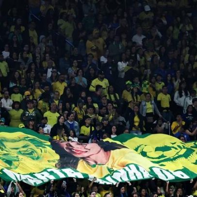 Torcida brasileira surpreende técnico dos EUA em amistoso