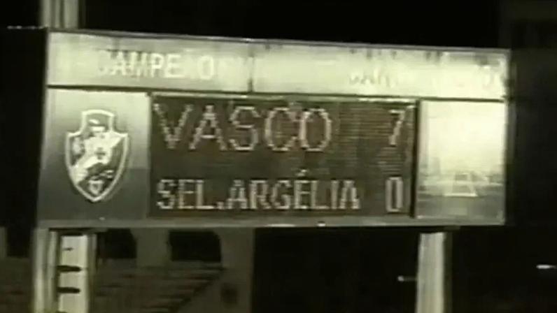 Placar de São Januário durante a goleada de 7 a 0 do Vasco sobre a Argélia (Foto: Reprodução)