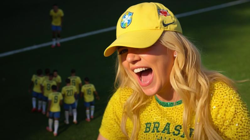 Virginia e amigos celebram o primeiro gol de Vini Jr. na Copa do Mundo