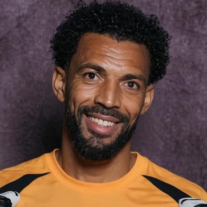 Goleiro Vozinha, Cabo Verde, ultrapassa 1 milhão de seguidores