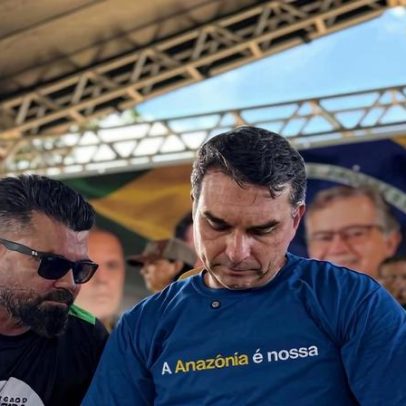 Flávio pede torcida com camisa de Bolsonaro; Lula defende verde e amarelo