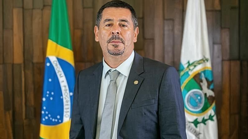 Operação mira deputado Val Ceasa por suspeita de favorecer facção no Rio